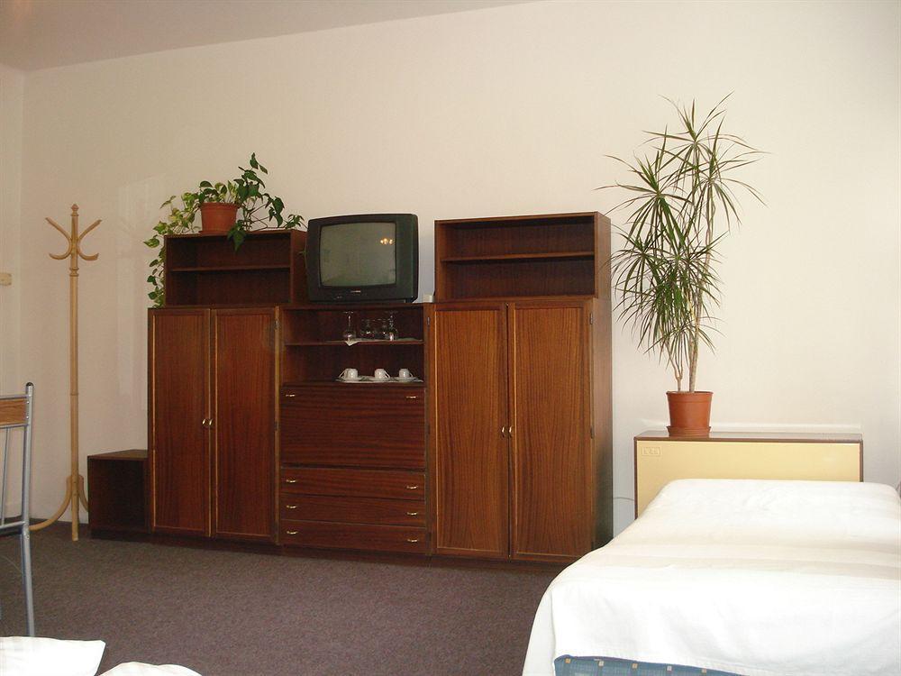 Unie 2* Prag